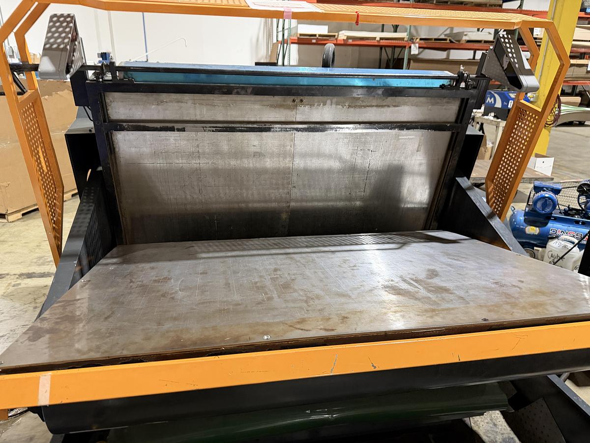 Used Royo ML1500 Clamshell Die Cutter