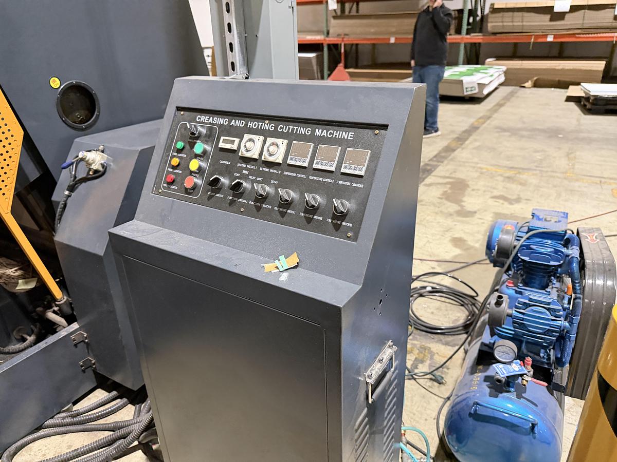 Used Royo ML1600 Clamshell Die Cutter