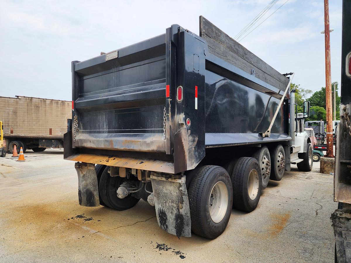 Used 2024 International HX520