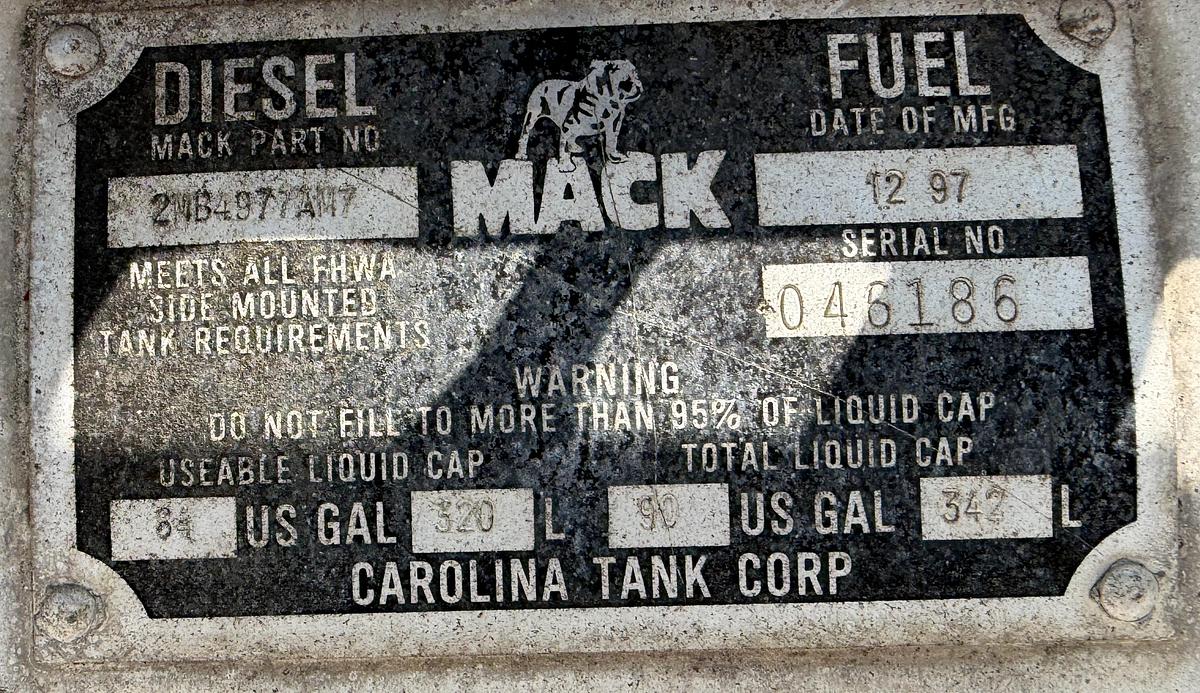 Used 1998 Mack CL700