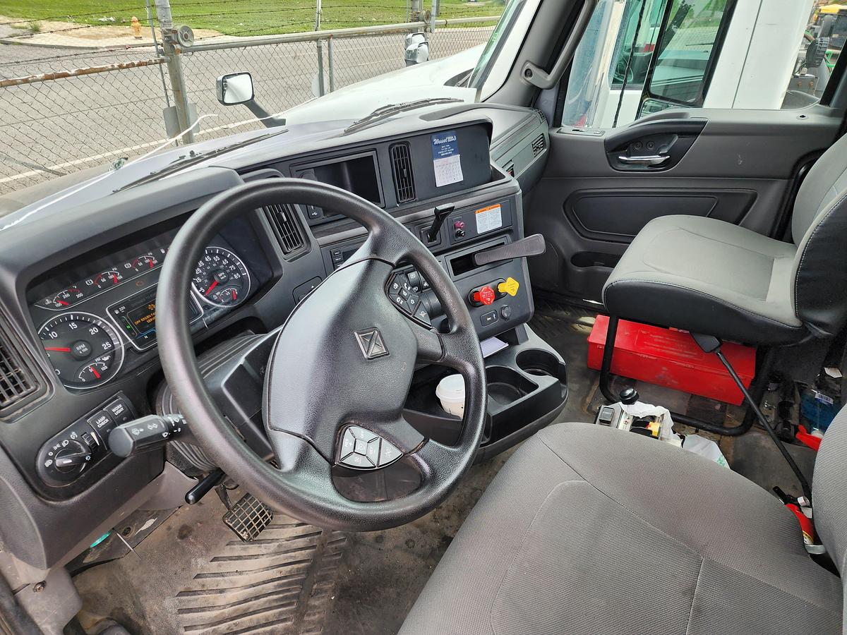 Used 2024 International LT625