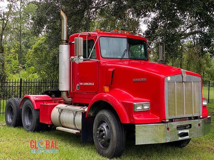 Used Item 0788 : 2001 Kenworth T800B Tractor, 6X4