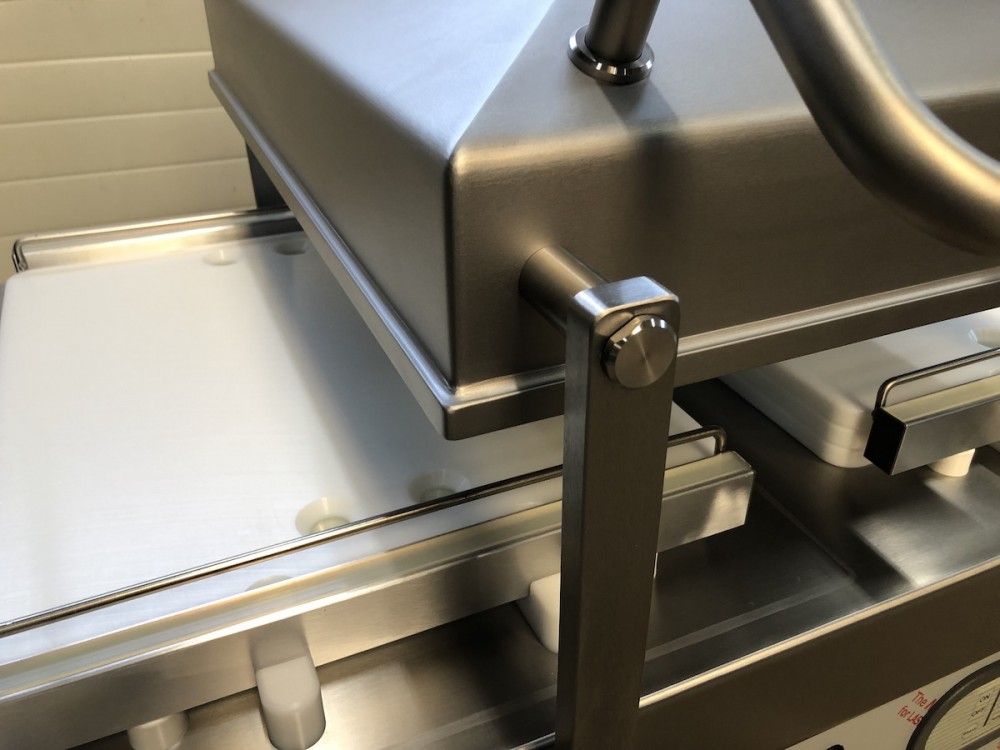 Used Boss Titan-X 480 vacuum machine