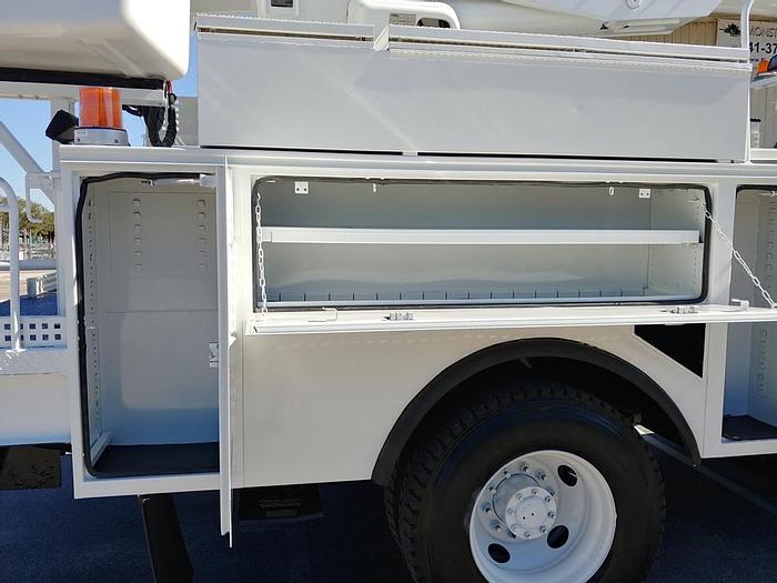 Used Altec AM855 60ft Over-center Bucket Boom on 2009 Chevrolet C8500 Utility Truck - 09489