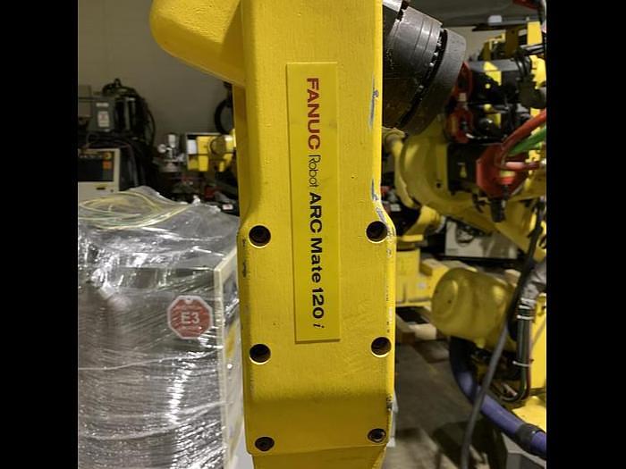 Used FANUC ARCMATE 120i 6 AXIS CNC ROBOT WITH RJ3 CONTROLLER