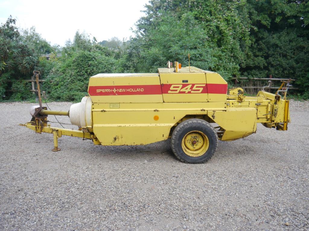 Used New Holland 945 Conventional Baler
