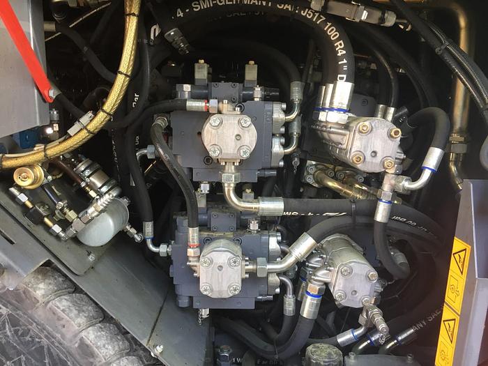 Used 2011 VOGELE SUPER 1803-2