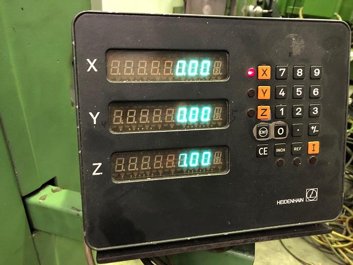 Gebraucht Werkzeugfräsmaschine - Universal KORRADI HV 003