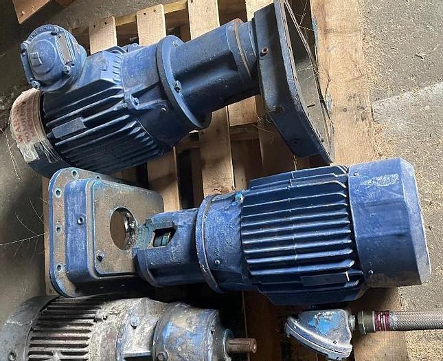 Used 4,000 GALLON AB DUFFY TANK - 7.5 HP/XP MIXER - S/S