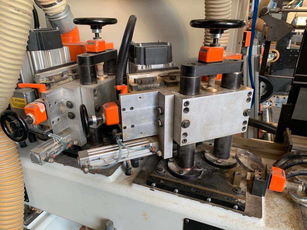 Usato 2008 Fresatrice doppia, marca Promac modello ID3G40