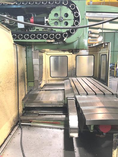 Used Machining Center Vertical EK150
