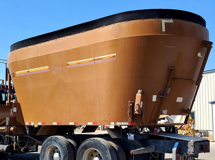 Used Kenworth w/ Kirby 1200 Vertical Feed Mixer ** Complete In-Frame **