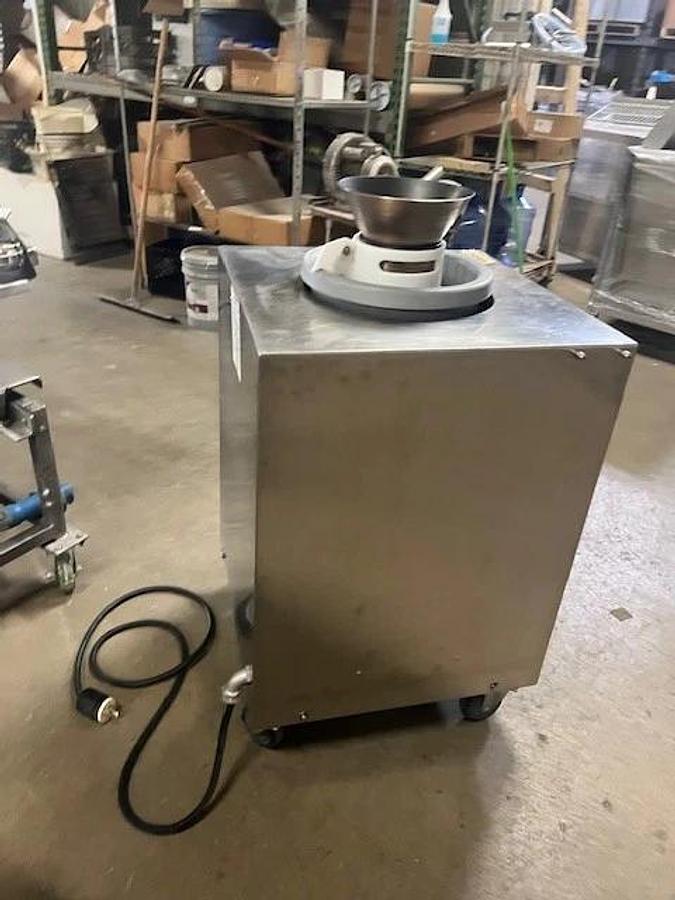 Used AM Manufacturing Round-O-Matic Dough Rounder - R900