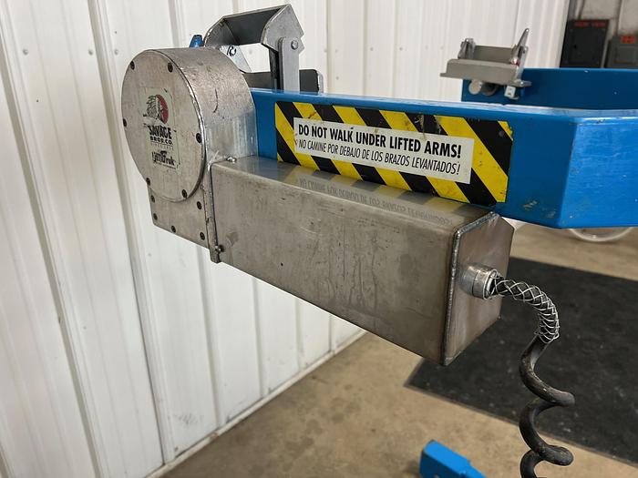 Used Savage Bowl Lift - Model 0712 HT