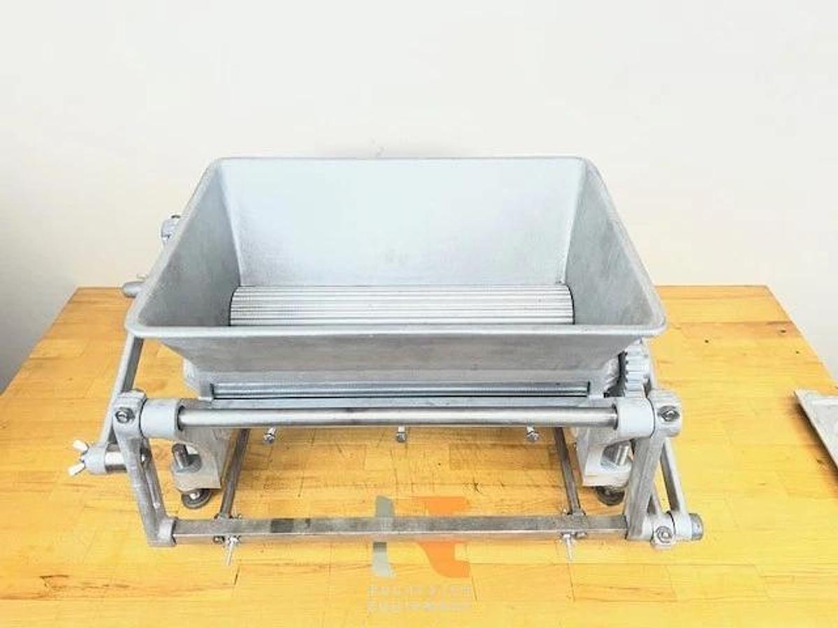 Used Kook-E-King Cookie Depositor with 1-1/2" Die