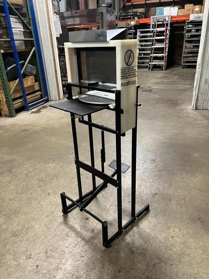 Refurbished Food Tools Cake and Pie Slicer - Model CS-1FP