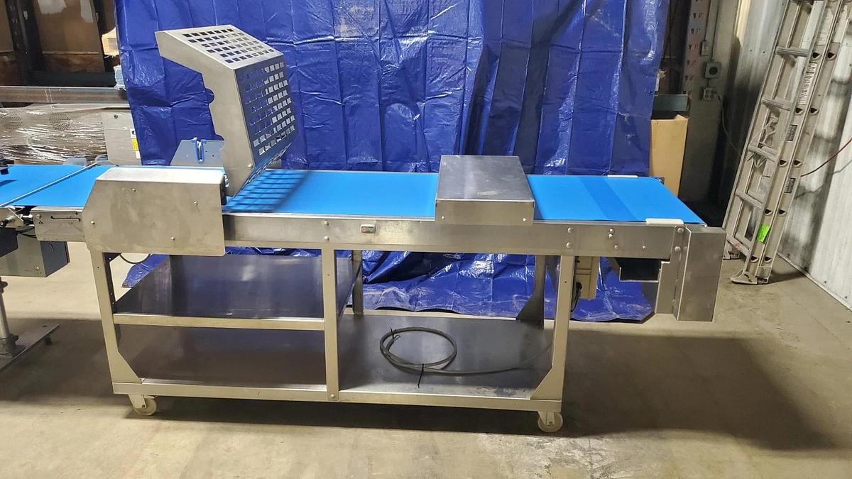 Used Rondo Cutting Table with Infeed Table - Refurbished