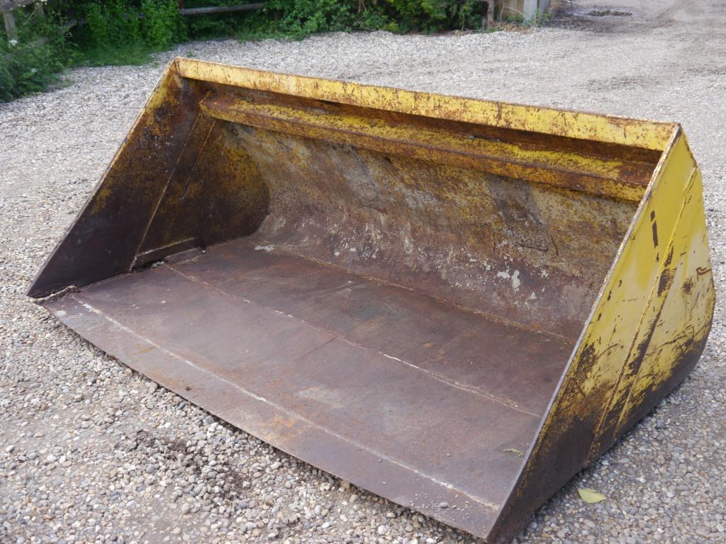 Used Dirt Bucket for Sale at LBG Machinery, Ltd.