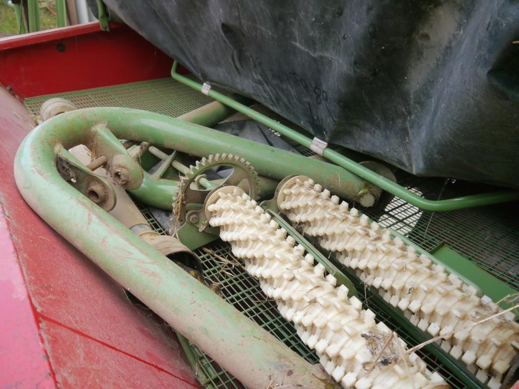 Used Nodet DPS12 Fertiliser Spreader