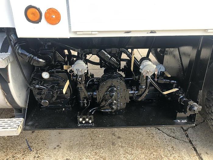 Used 2001 Mack CH 613