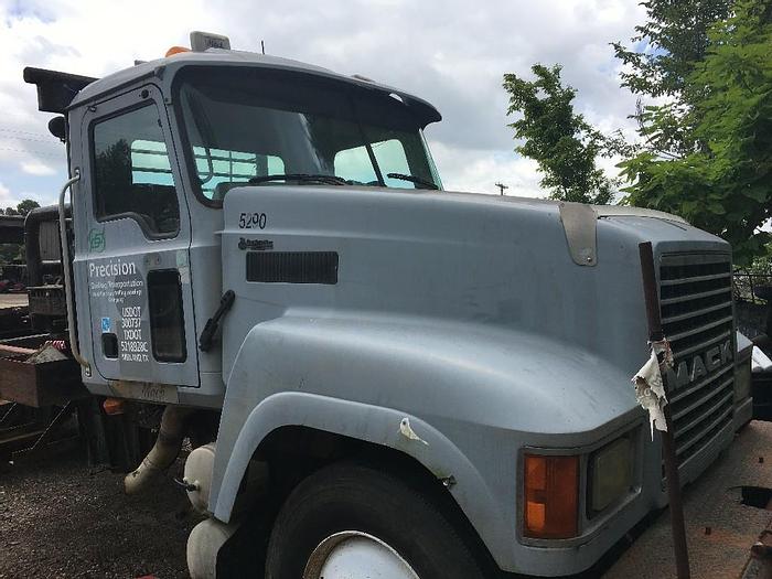 Used 2007 MACK CHN613