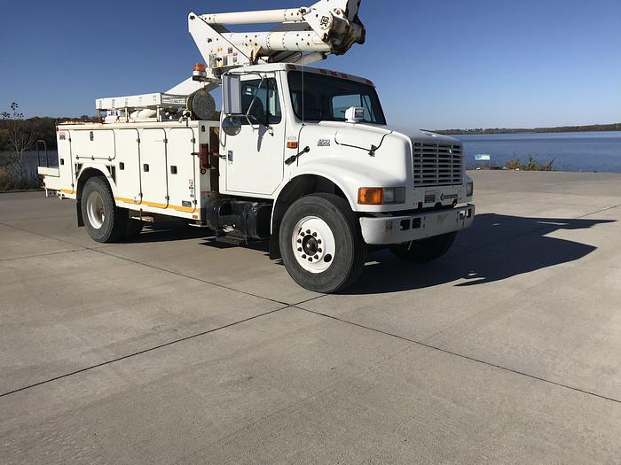 Used 2002 International 4700 w/ Altec TA41M Bucket Truck