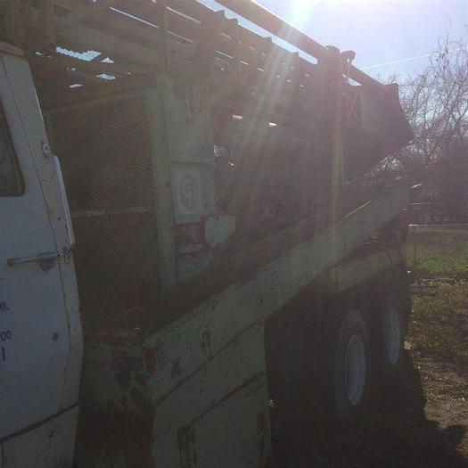 Used 1986 Chicago Pneumatic 650 Drill Rig