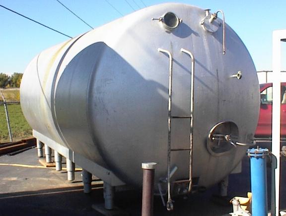 Usado 6000 GALLON STORAGE TANK