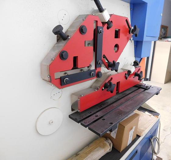 Mubea 110 Ton Hydraulic Ironworker HIW 1000/610