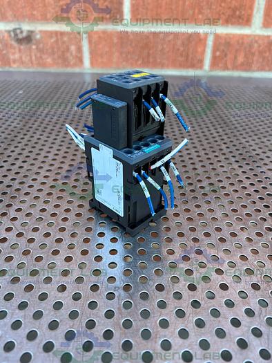 Used Siemens  3RH2131-1BB40 Contactor Relay