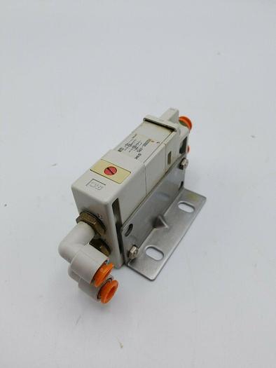 Used SMC VQ2000-FPG Pneumatic Dual Check Valve