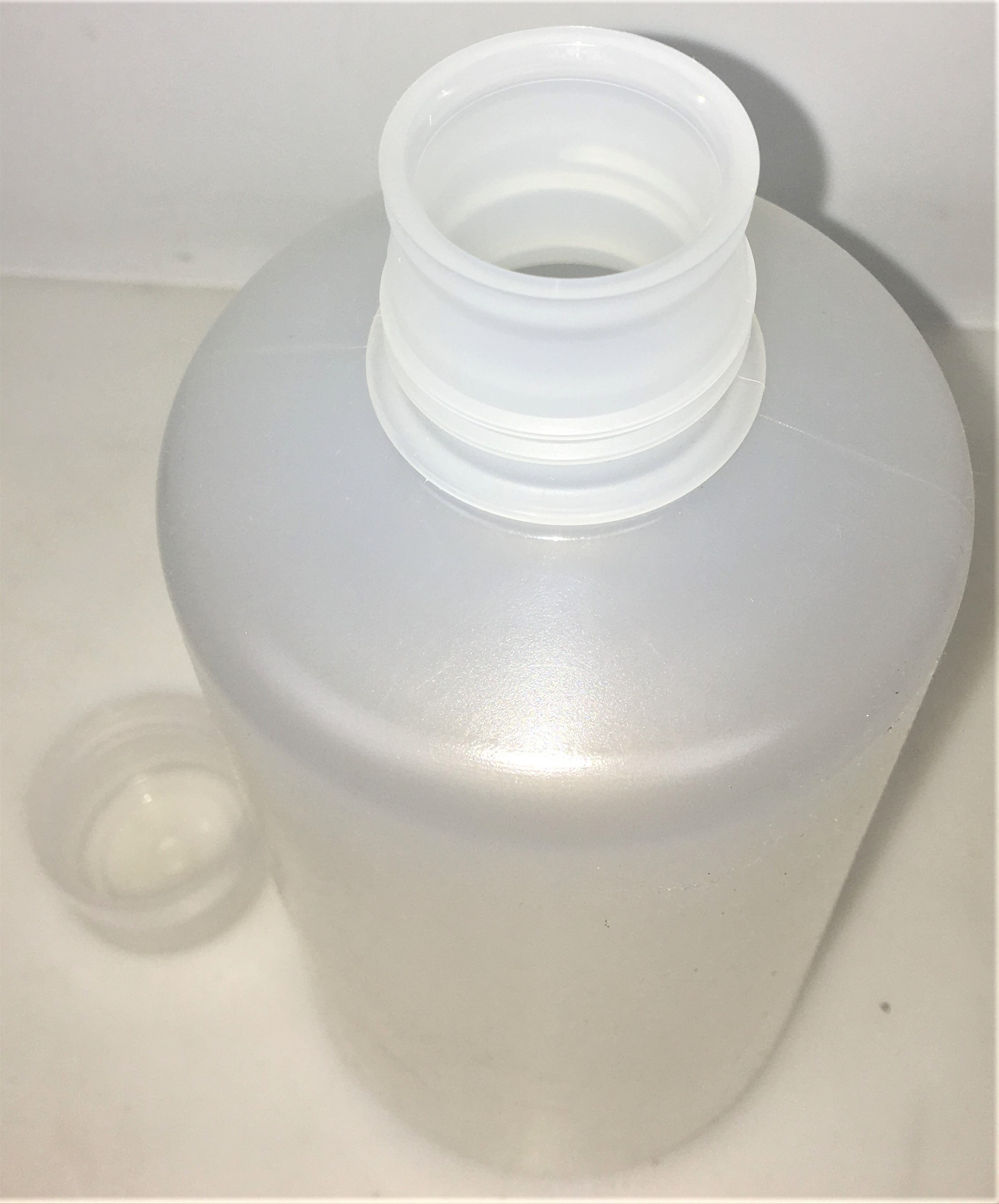 New Open Box Nalgene 2006-0032 Round Narrow-Mouth PPCO Bottles with Closure - 1L
