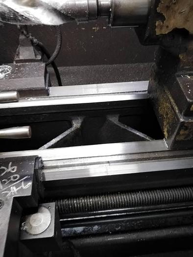 Used USED MANUAL LATHE MACHINE