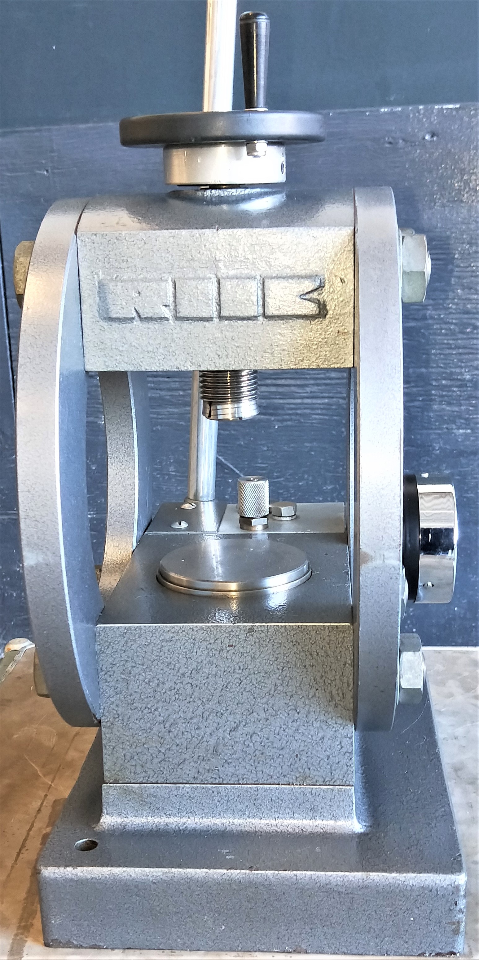 Used RIIC 25-Ton Hydraulic Ring Press