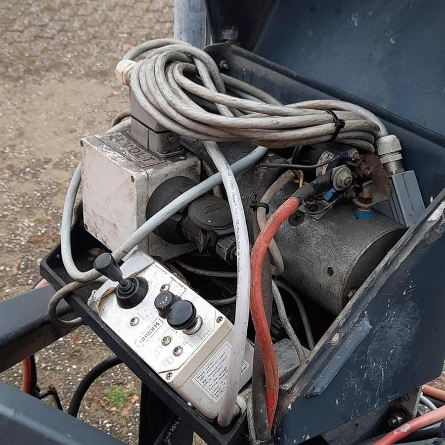 Used 2004 Nido SNK240 EPZ