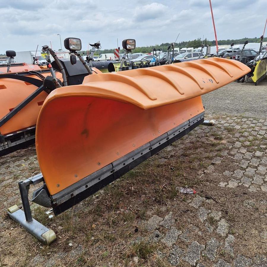 Used 2005 Nido SNK300 EPZ