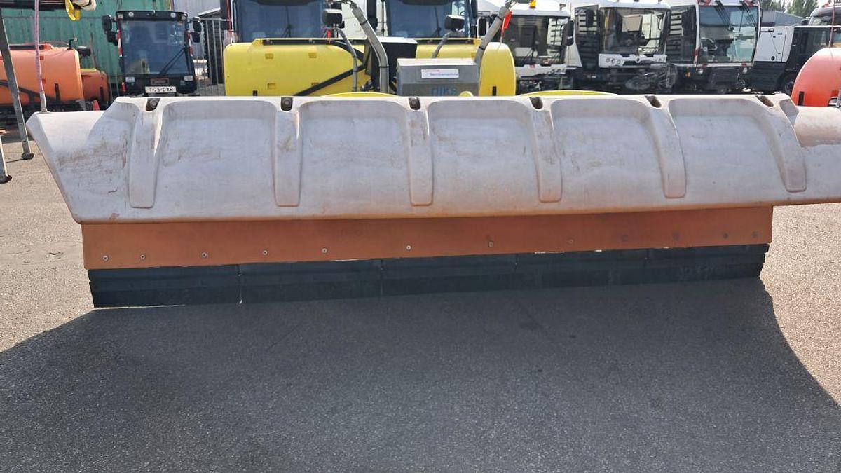 Used 1996 Nido SNK330-EPZ