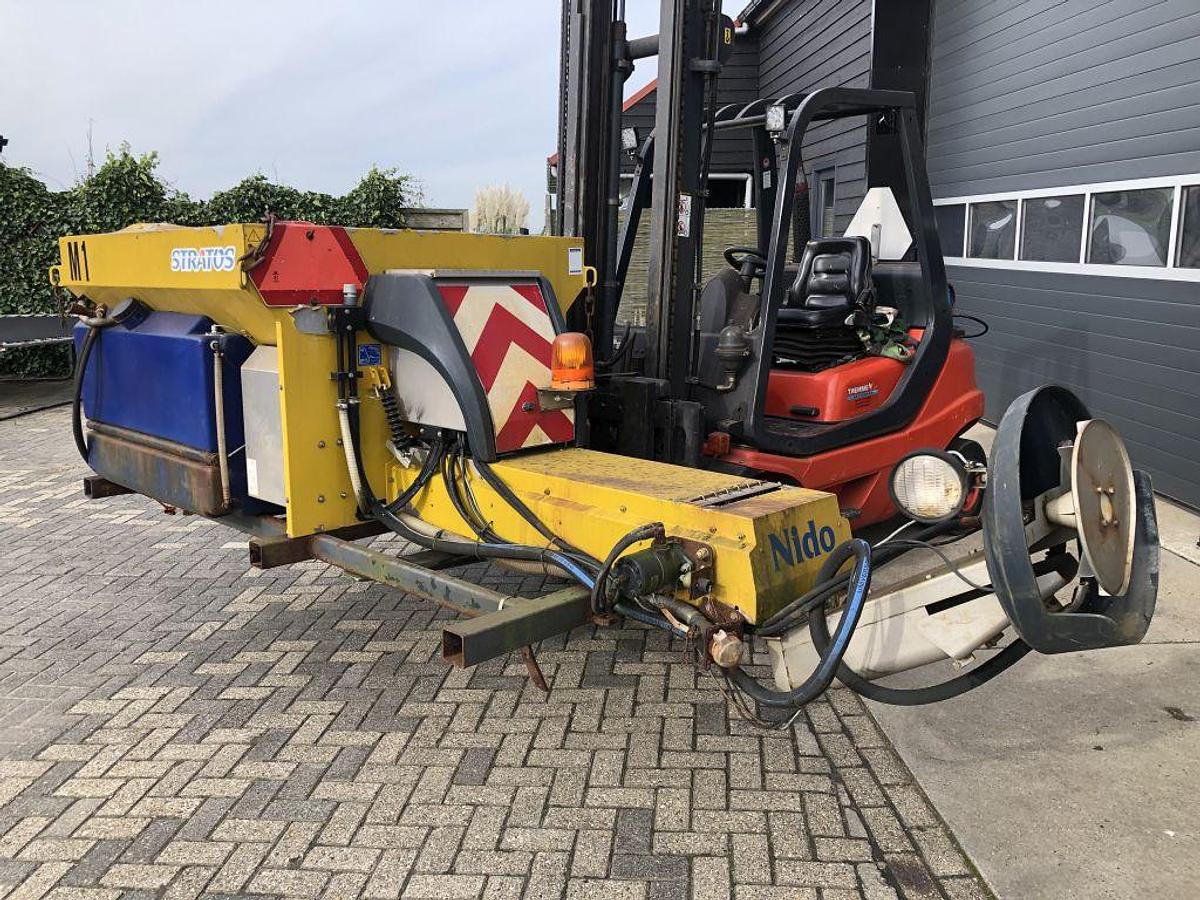 Used 2002 Nido Stratos B11-24 VALN