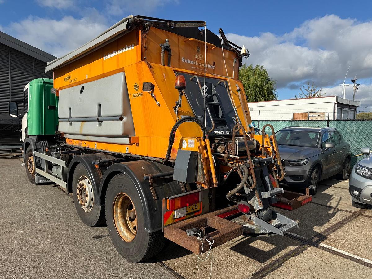 Used 2007 Scania P230 DB 6x2 / Epoke SH3800 spreader