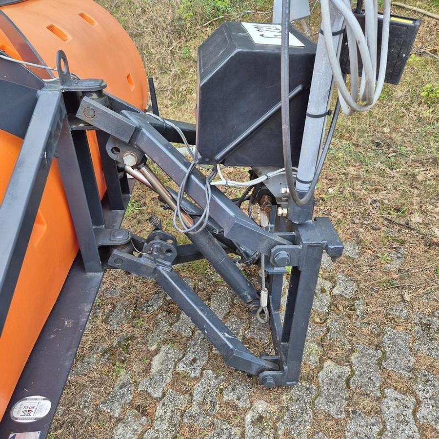 Used 2005 Nido SNK330 EPZ