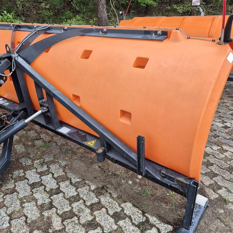 Used 2005 Nido SNK330 EPZ