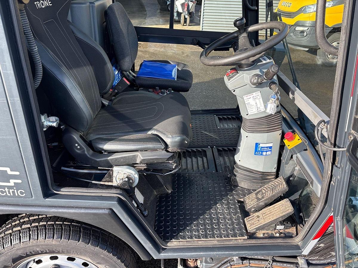 Used 2021 Schmidt eSwingo 200