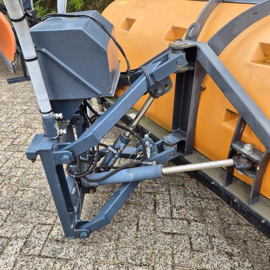 Used 2001 Nido SNK270