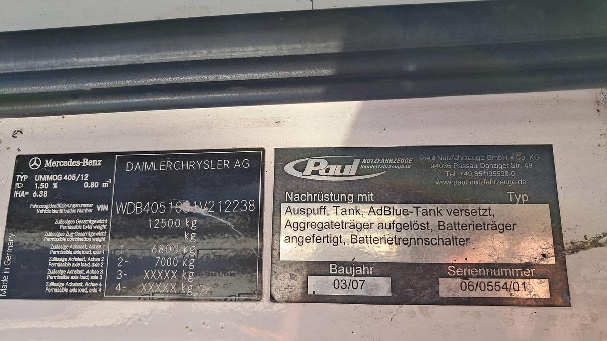 Used 2006 Mercedes-Benz Unimog U400 U400 4 x 2 / Schmidt SK350 sweeper