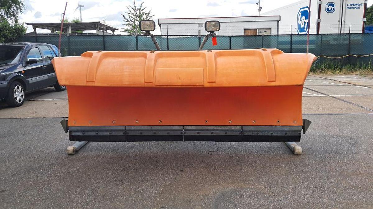 Used 2006 Nido SNK270