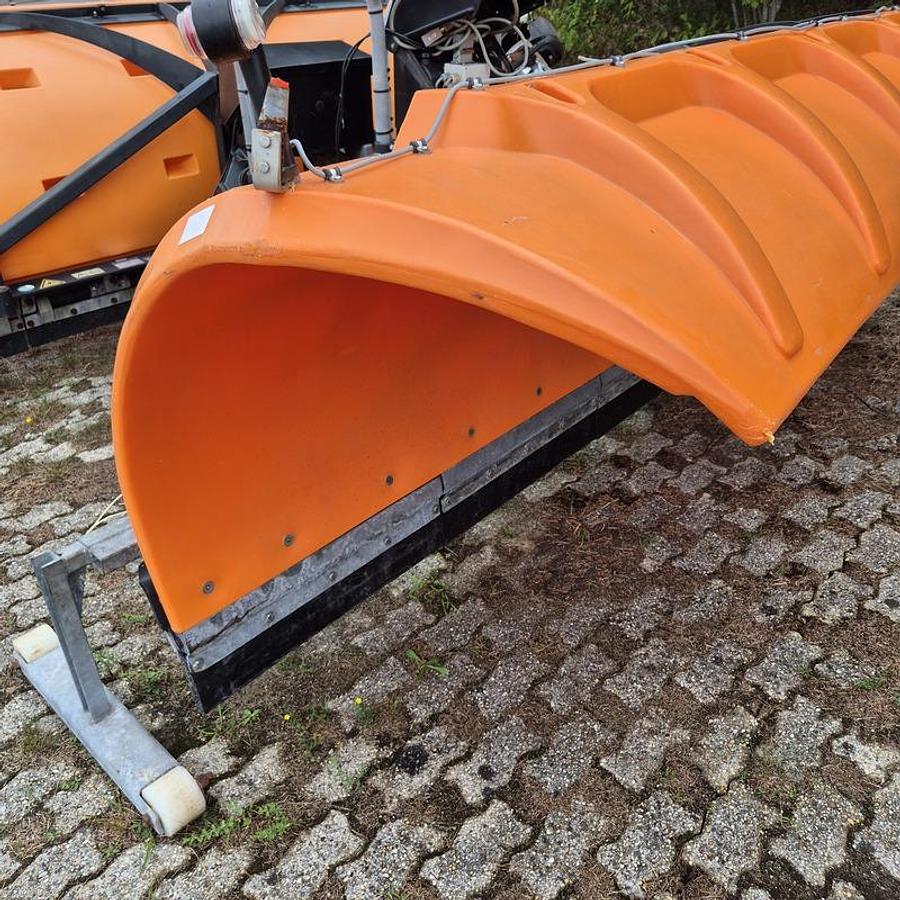 Used 2005 Nido SNK300