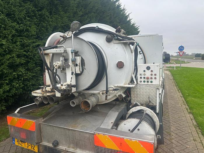 Used 2012 Mercedes-Benz 516Cdi met kolkenzuigeropbouw