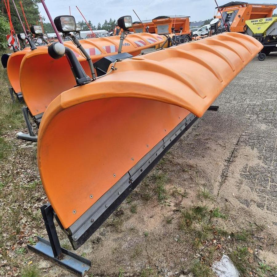 Used 2005 Nido SNK330 EPZ