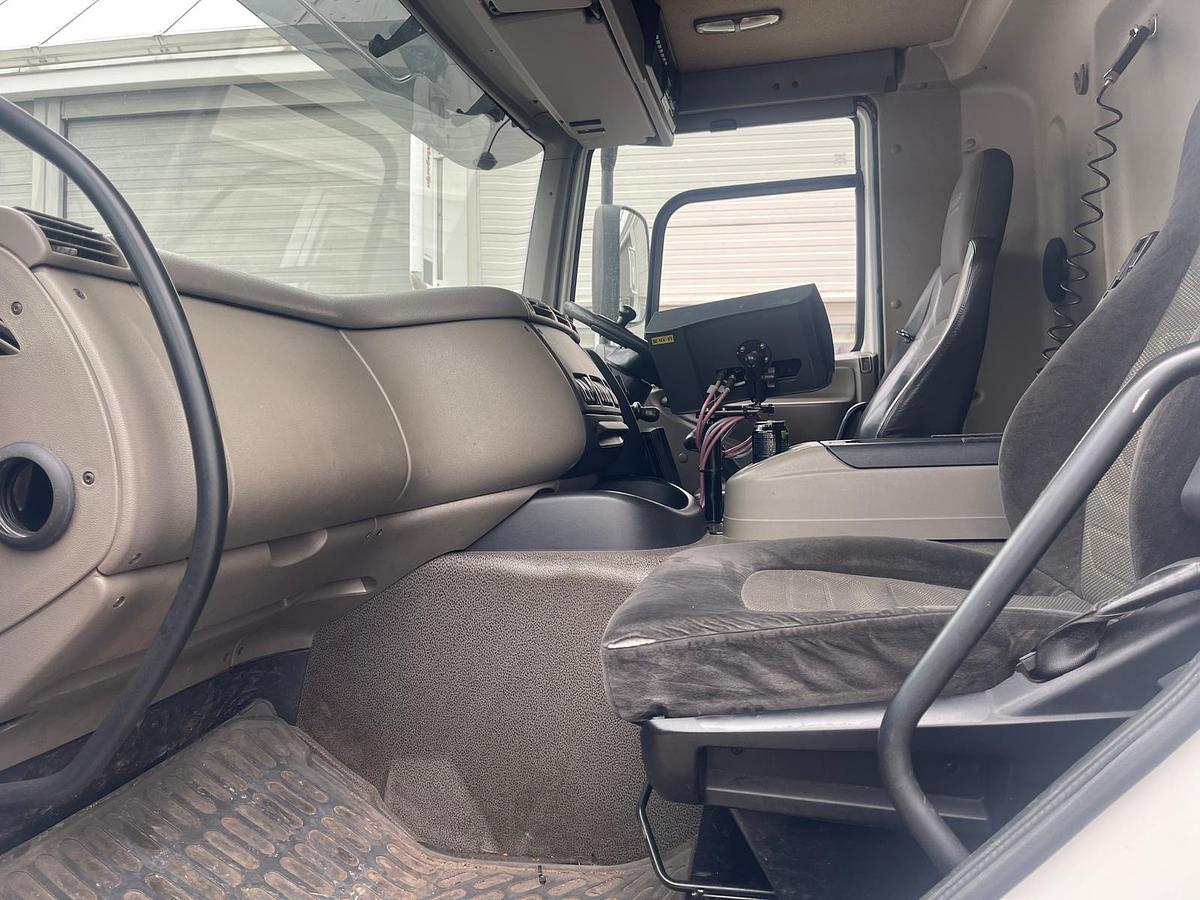 Used 2011 DAF FA CF75.310 / BekkerLaGram kolkenzuiger