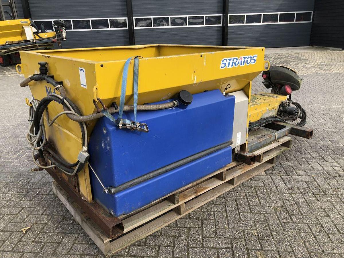 Used 2002 Nido Stratos B11-24 VAXN